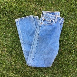VINTAGE LEVIS 501s